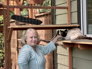 Amy Sl Cat Mom With Cat Catio Catiospaces Com (1)